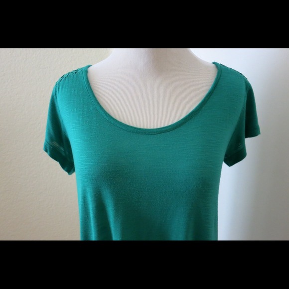 Porridge Brand tee from Anthropologie high low  XS