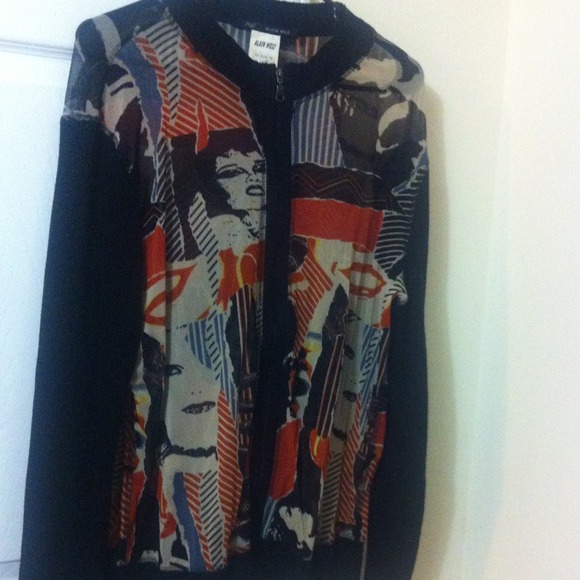 Funky zip top