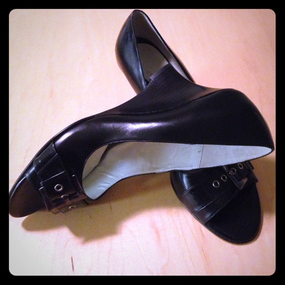 Kenneth Cole New York Wedge Heels! Sz 10