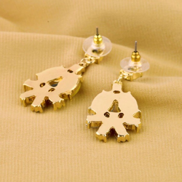 Beautiful Drop Earrings - Picture 2 of 3