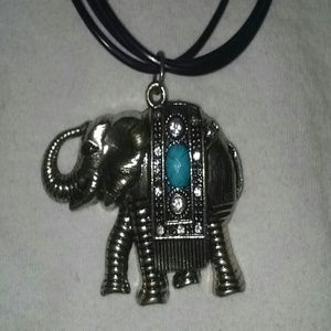 Accessories - Elephant pendant necklace Accessories - Elephant pendant necklace