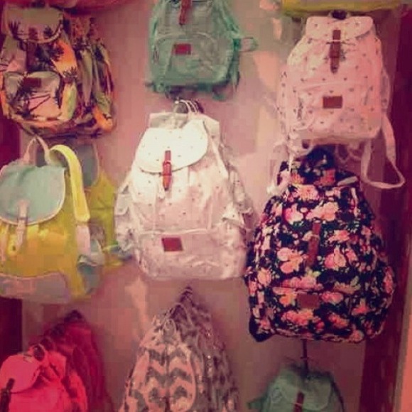 VS BACKPACKS - Picture 2 of 2