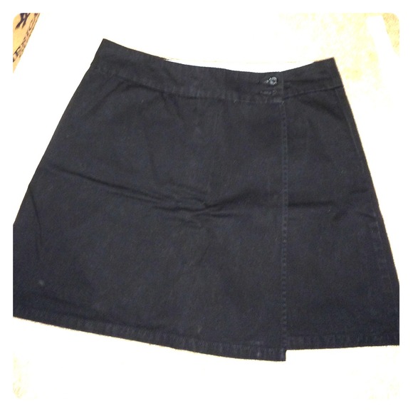 ✴️TOMMY HILFIGER BLACK SKORT