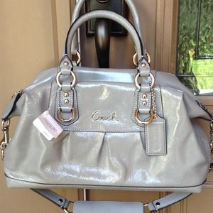 💖💞JULY4 SALE Coach Gray patent leather handbag
