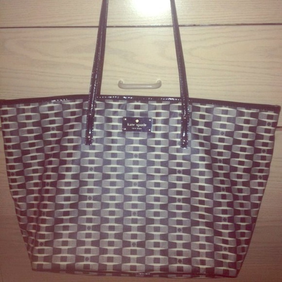 Kate Spade Shopper Tote - Black and White