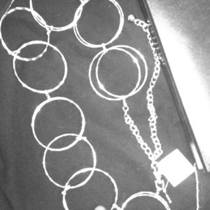 NWT. Loop Chain Belt. Silver Color. M/L