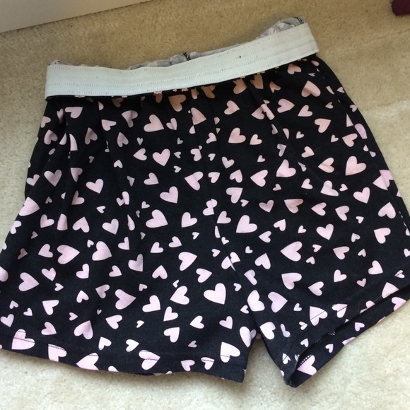 Never worn autographed Soffee shorts! - Picture 1 of 3