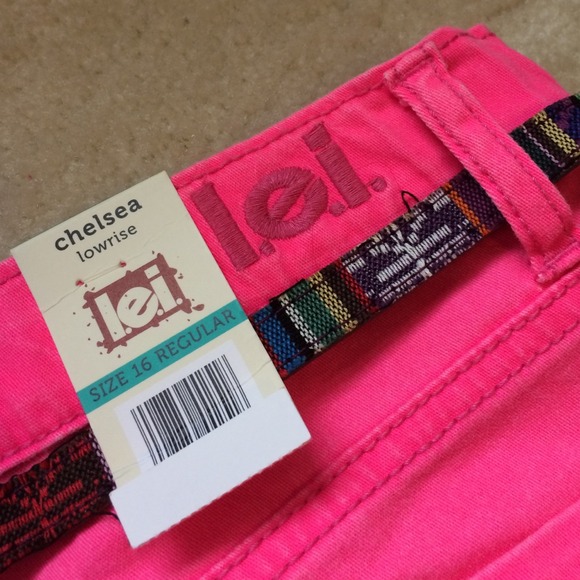 Hot pink denim shorts!! - Picture 3 of 3