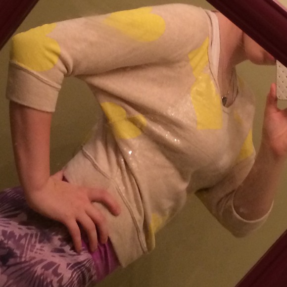 Half sleeve yellow heart shirt - Picture 2 of 3
