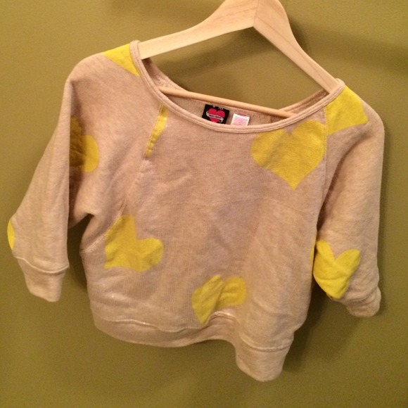 Half sleeve yellow heart shirt - Picture 3 of 3