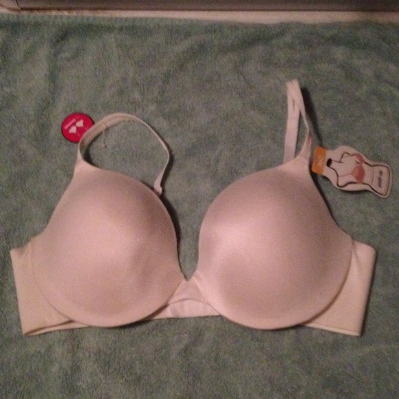 Selfexpressions by maidenform bra