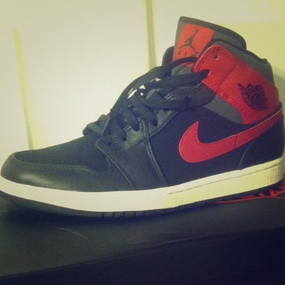 Authentic Retro Jordan's, Red/Black