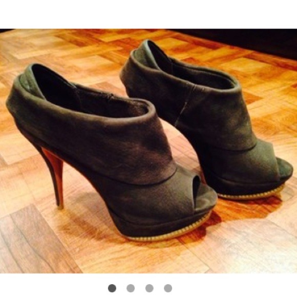 SCHUTZ Shoes - ✨SOLD✨Schutz platform booties size 7