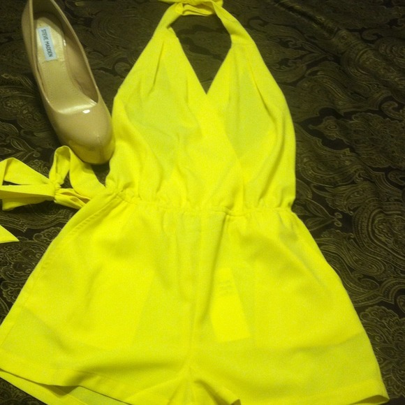Beautiful Yellow Spring/Summer Romper!!
