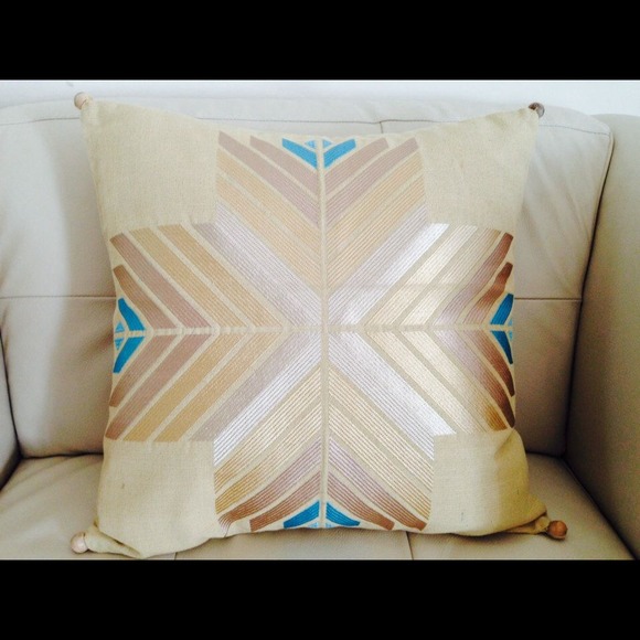 Decorative Pillows - Picture 4 of 4