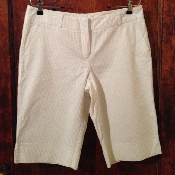 Shorts - Picture 2 of 4