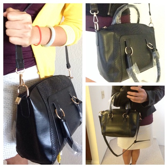 BUNDLED $35 Black Top Handle Purse - Picture 3 of 4