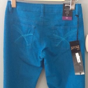 Anole jeans