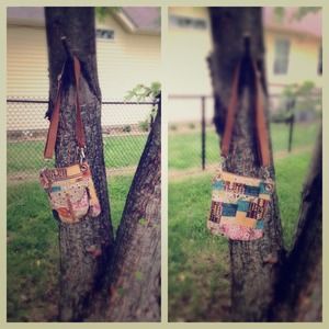 Fossil shoulder purse