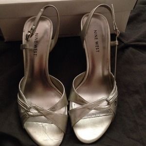 Nine West size 6 silver heels