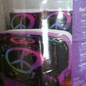 Brand new! Queen size bed in a bag!