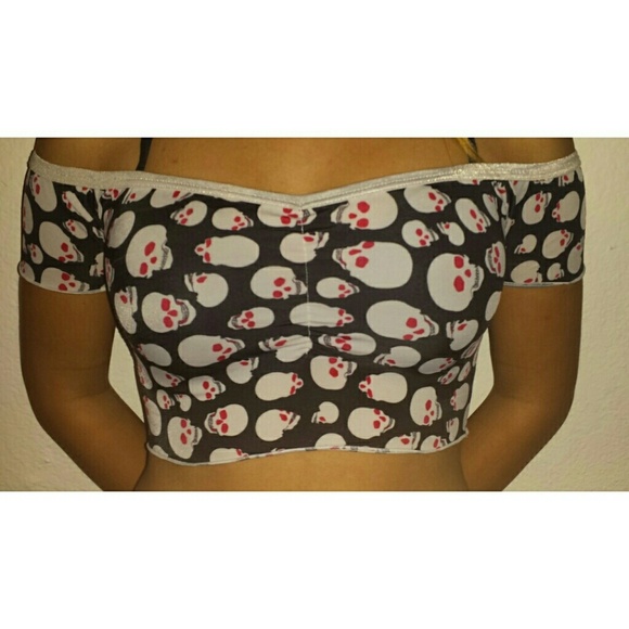 Skull crop top