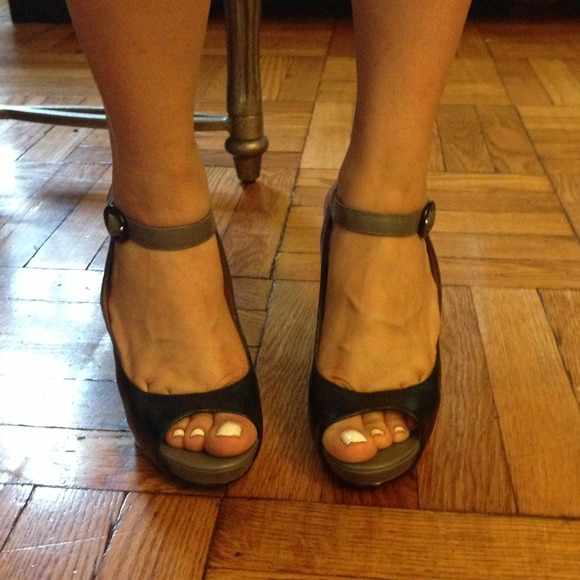 Black Steve Madden Pumps