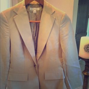 Banana Republic pretty blazer. Like new. Beige.
