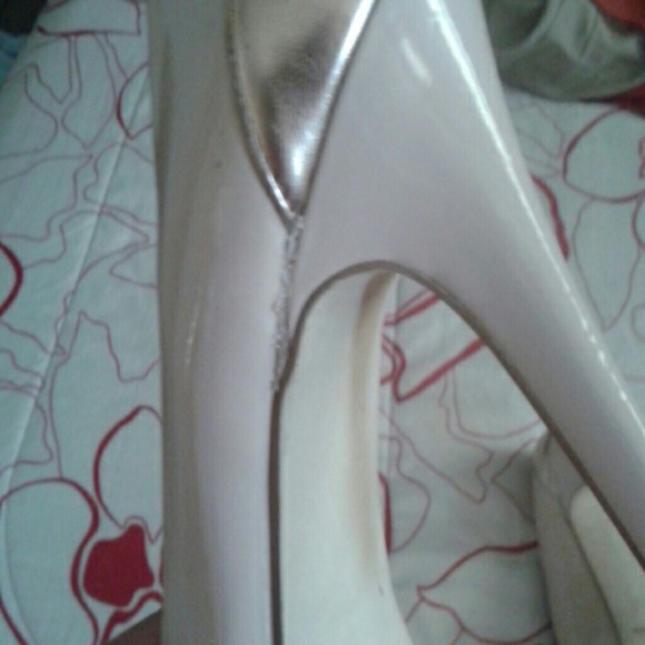 Sold - Picture 3 of 4