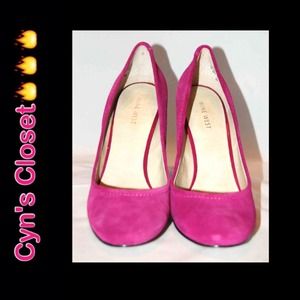 🎉🎉Sale🎉🎉 Pink Suede Pumps👠