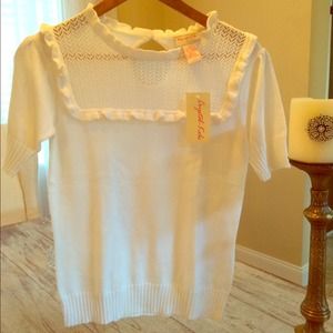 ❌SOLD❌ NWT New Pretty detailed white cotton Top ❤️