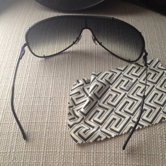 Versace black sunglasses main image 4
