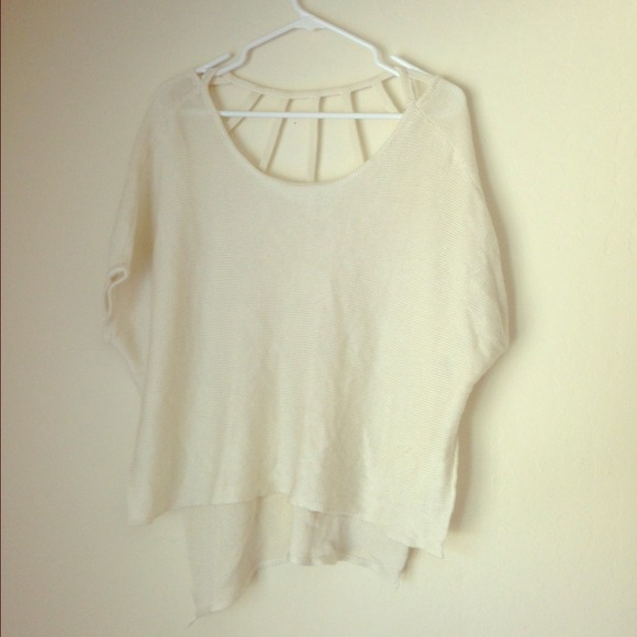 Lush oversized knot sweater type poncho - Picture 1 of 4