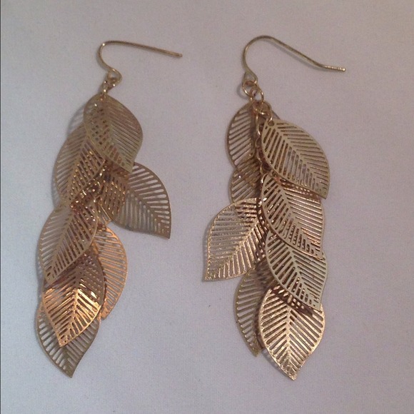 Jewelry - Beautiful long 3" gold leaf earrings
