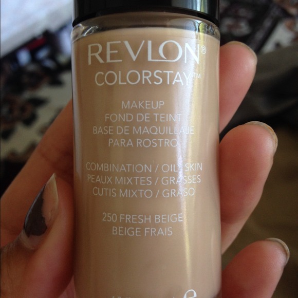 Revlon Colorstay Foundation - Picture 2 of 2