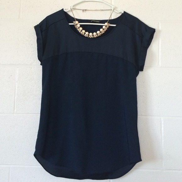 Express Tops - 🎉HP🎉Work Chic Top in Navy