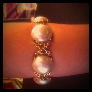 Vintage pearl bracelet