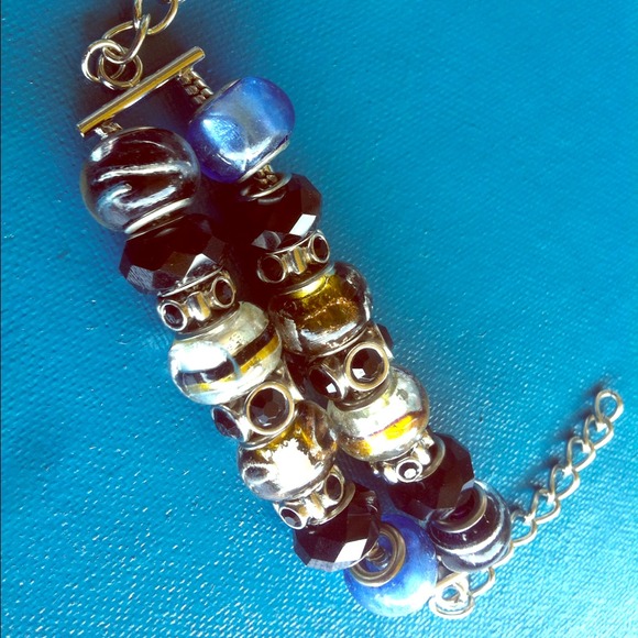 NWOT! Blue, black, gold, glass&metal bead bracelet