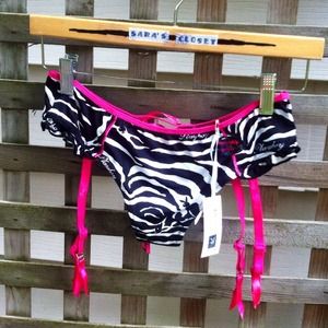 Pink/Zebra Playboy hot shorts 🐰🌺