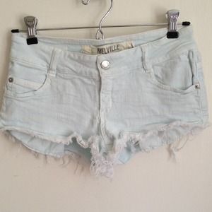 Brandy Melville Daiquiri Colored shorts