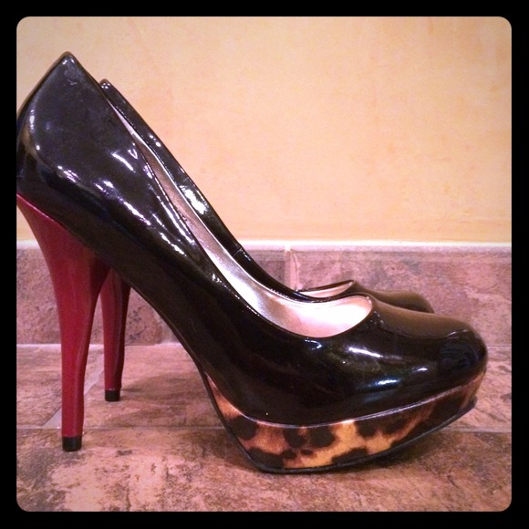 Steve Madden 8.5 pumps