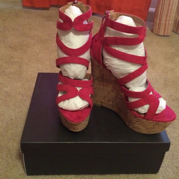 🎀 Super Sexy 6" Pink Suede Wedges💄