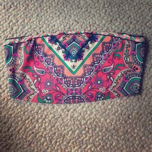 ⭐️SOLD⭐️Flying Tomato Bandeau NWT