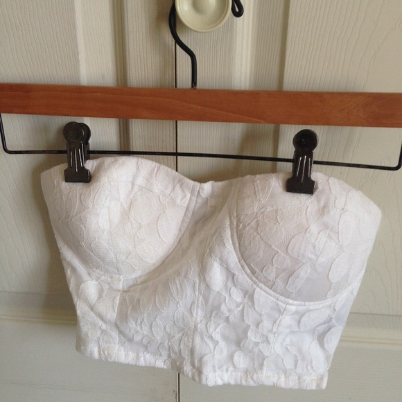 White floral crop top