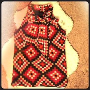 Final sale! Geometric print sleeveless top