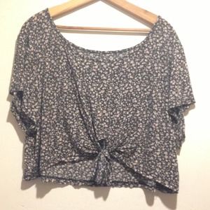 🚫SOLD🚫 Brandy Melville Slouchy Tee