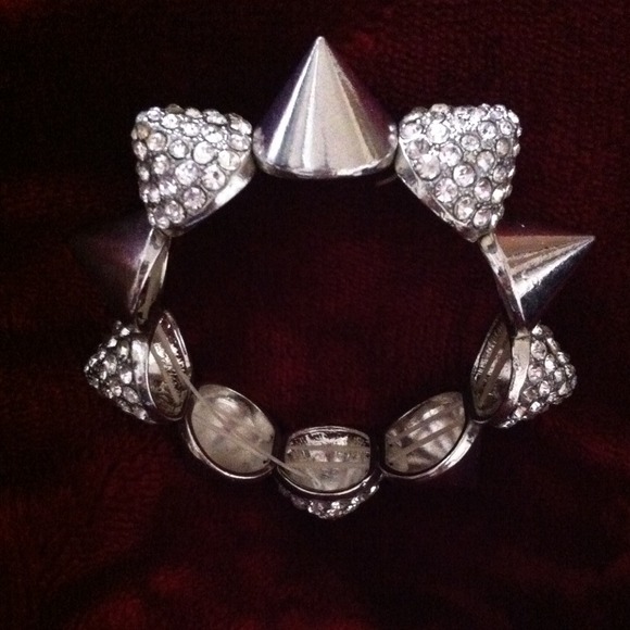 Diamond spike braclet - Picture 2 of 3