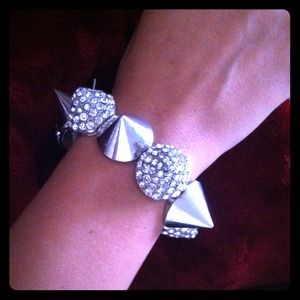Diamond spike braclet