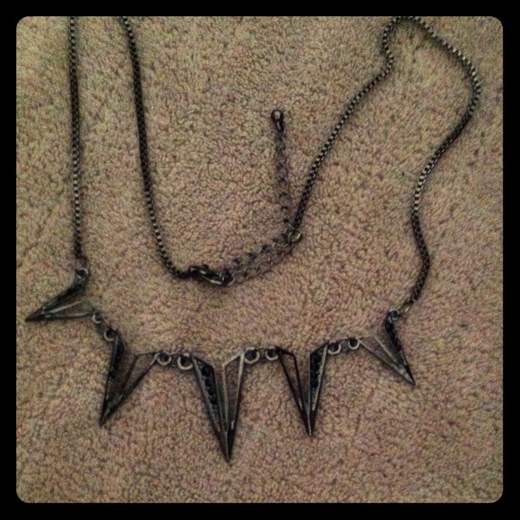 Black metal spike necklace - Picture 1 of 2