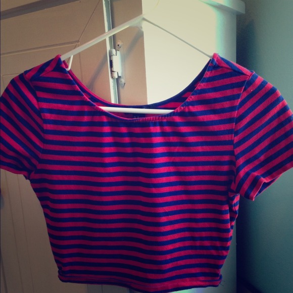 🚨SOLD🚨 Striped crop top